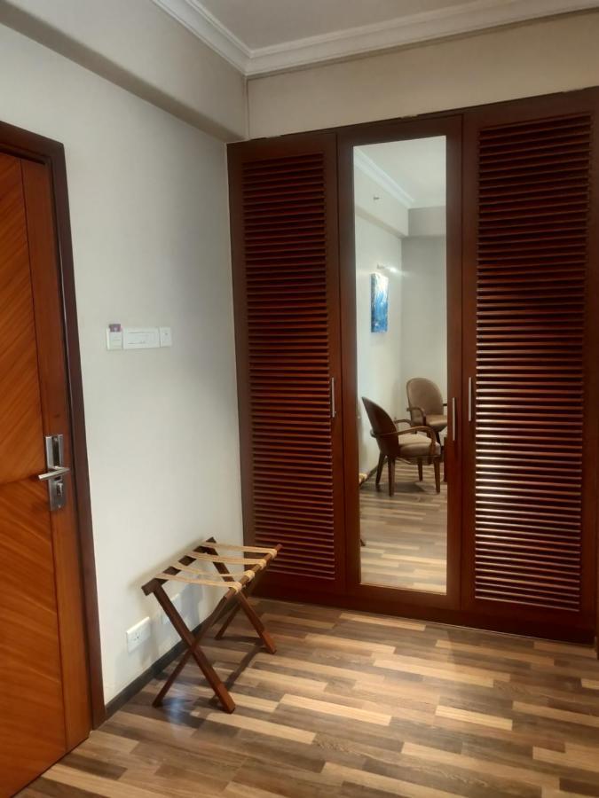 Adiva Residency Beacon, Grant Road, Mumbai Hotel Ngoại thất bức ảnh
